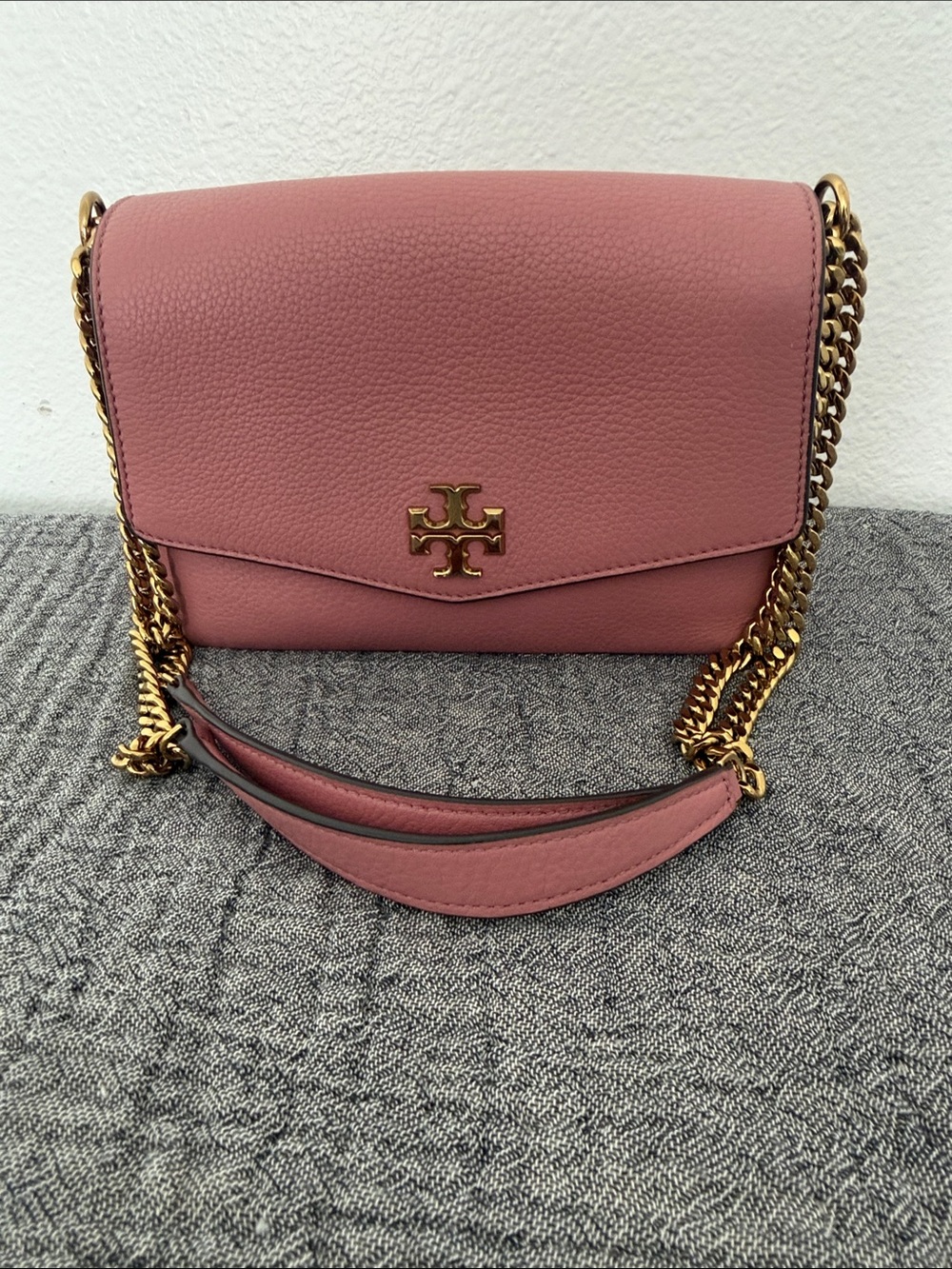 Tory Burch Kira Pink Pebbled Leather Chain Shoulder Bag with Gold Hardware